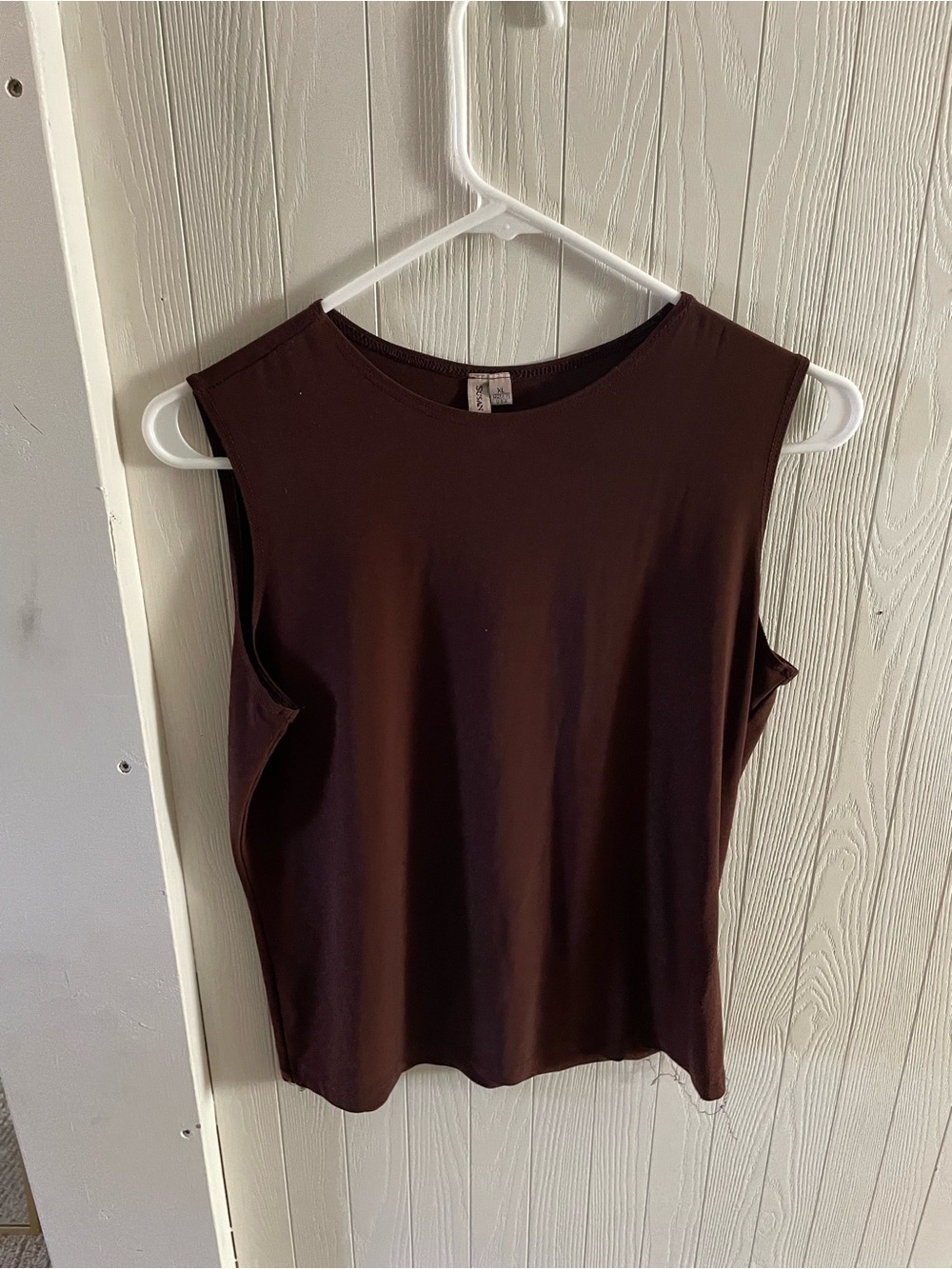 Susan Lawrence Sleeveless Tank Top in Dark Brown